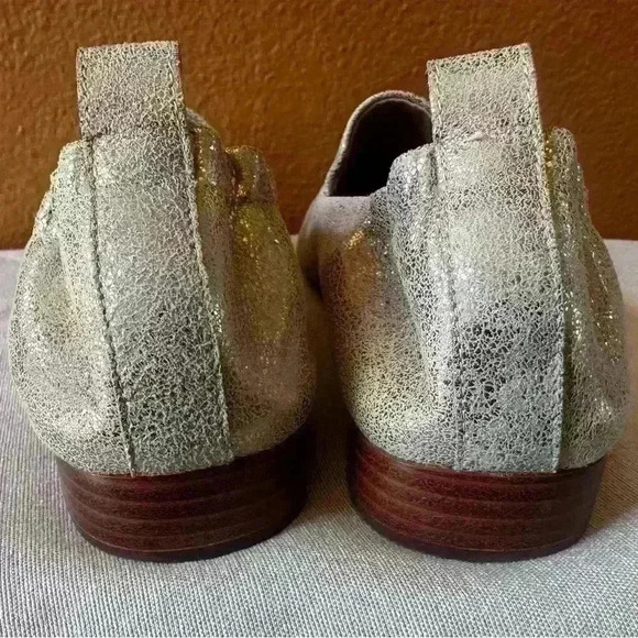 Abeo “Jean 11” Taupe Metallic Leather Slip On Loafer Size 8 Narrow Like New! - Picture 6 of 12
